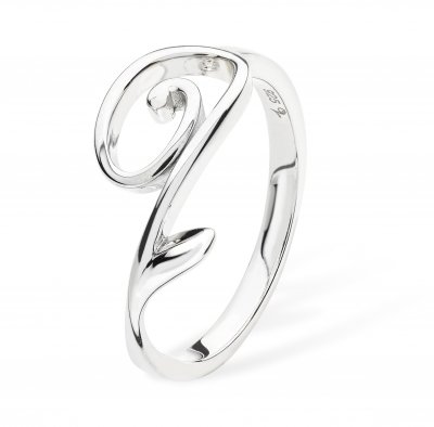 Lucy Quartermaine Silver Q Ring